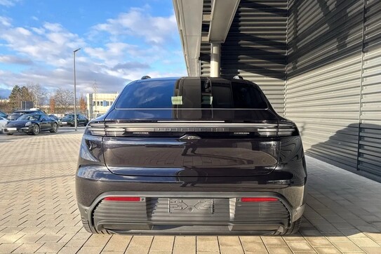 Porsche Macan 4