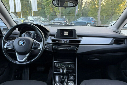 BMW Seria 2 216d aut