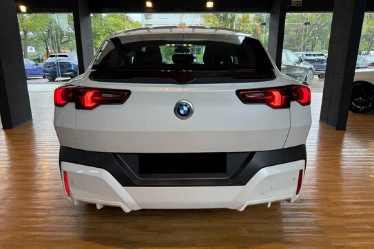 BMW iX2 eDrive20