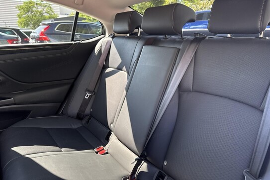 Lexus ES 300h Business Edition +