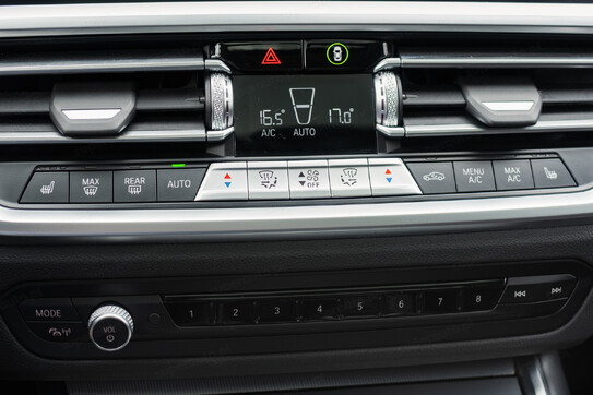 BMW Seria 3 320d xDrive Luxury Line