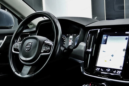Volvo V90 D5 AWD Momentum aut