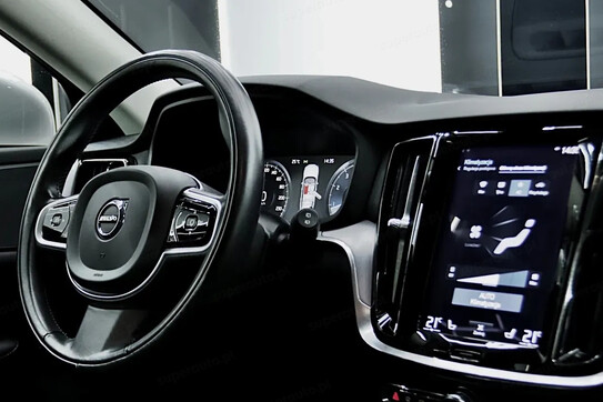 Volvo V60 B4 B Momentum Pro