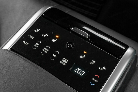 Toyota Camry Executive CVT