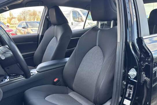 Toyota Camry 2.5 Hybrid Comfort CVT