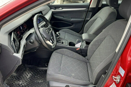 Volkswagen Golf VIII 1.0 TSI Life
