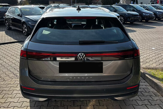 Volkswagen Passat Business Plus 1.5 TSI mHEV DSG