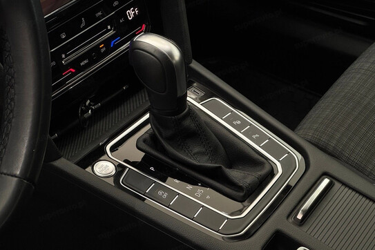 Volkswagen Passat 1.5 TSI EVO Business