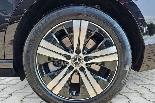 Mercedes Klasa C 300 e  Avantgarde