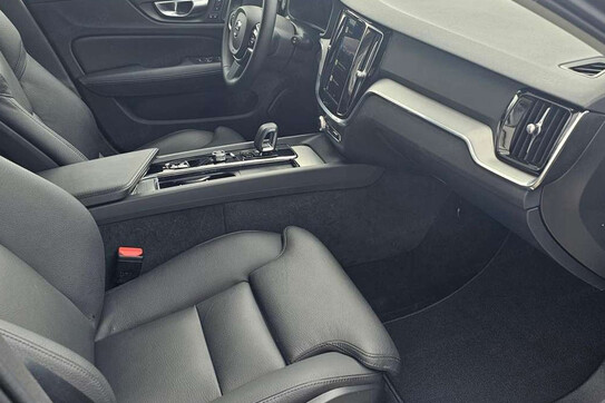 Volvo V60 B4 D Plus Dark