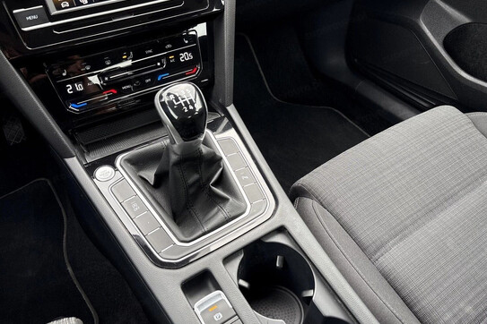 Volkswagen Passat 1.5 TSI EVO Business