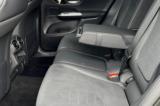 Mercedes GLC 300 e 4MATIC AMG Line