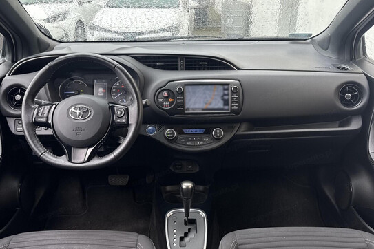 Toyota Yaris Hybrid 100 Selection