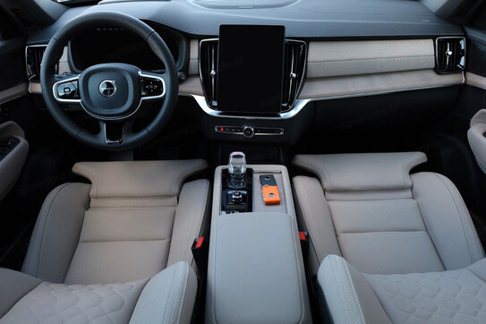 Volvo XC90 T8 AWD Plug-In Hybrid Plus Bright 7os