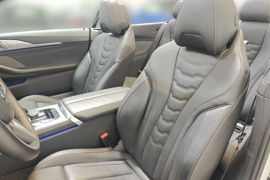 BMW Seria 8 840i