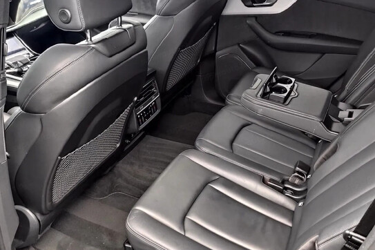 Audi Q7 50 TDI quattro S Line