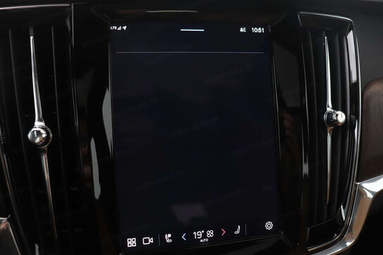 Volvo V90 T6 AWD Plug-In Hybrid Ultra Bright