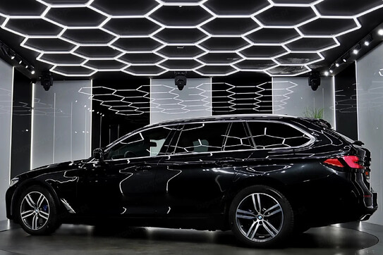 BMW Seria 5 530e xDrive Luxury Line aut