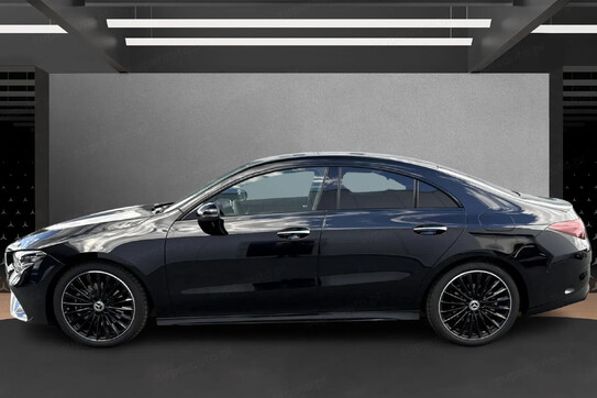 Mercedes CLA 220 4-Matic AMG Line 8G-DCT