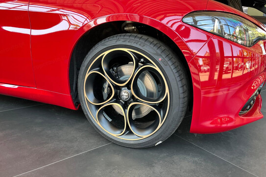 Alfa Romeo Giulia Intensa Q4