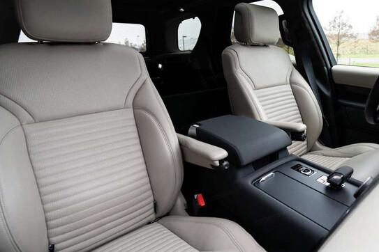 Land Rover Discovery D250 Dynamic SE
