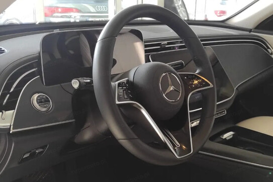 Mercedes E Klasa 220 d 4-Matic Avantgarde 9G-Tronic