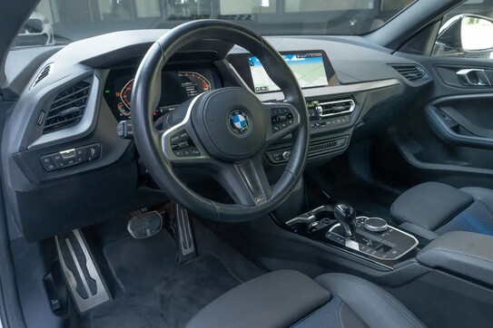 BMW Seria 2 218i