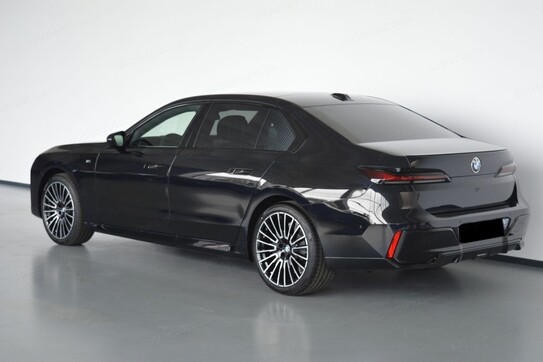 BMW Seria 7 740d xDrive M Sport