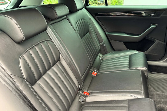 Skoda Superb 2.0 TDI SCR 4x4 L&K DSG