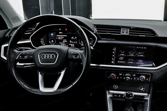 Audi Q3 45 TFSI quattro S tronic
