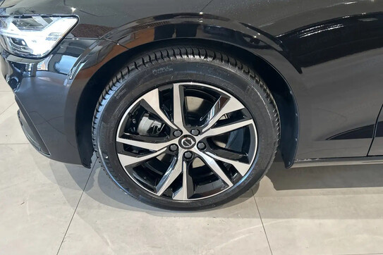Volvo V60 B4 D Plus Dark