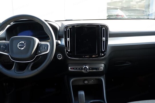 Volvo XC40 B4 Plus Dark