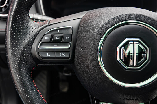 MG HS 1.5 T-GDI Luxury