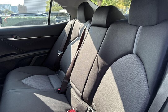 Toyota Camry Comfort 2.5 Hybrid CVT