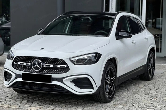 Mercedes GLA 220  4-Matic AMG Line