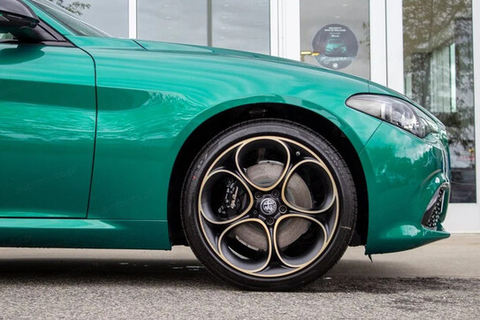 Alfa Romeo Giulia Intensa Q4
