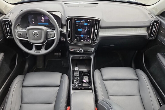 Volvo XC40 B4 Ultra Dark aut