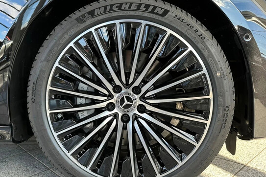 Mercedes E Klasa 220 d 4-Matic AMG