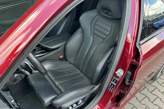 BMW Seria 5 M550i xDrive aut
