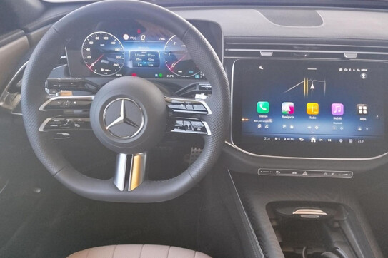 Mercedes E Klasa 220 d 4MATIC AMG Line