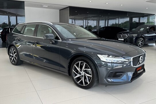 Volvo V60 T8 AWD Plug-In Hybrid Momentum