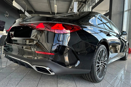 Mercedes E Klasa 220 d 4-Matic AMG