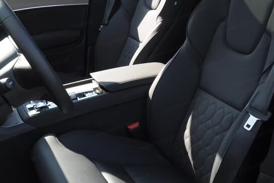 Volvo XC90 T8 AWD Plug-In Hybrid Plus Bright 7os