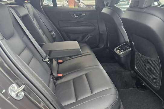 Volvo V60 B4 D Plus Dark