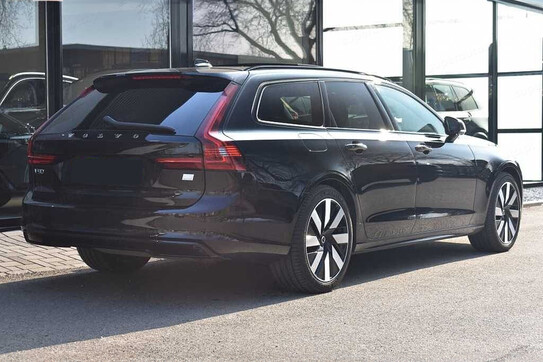 Volvo V90 T6 AWD Plug-In Hybrid Plus Dark