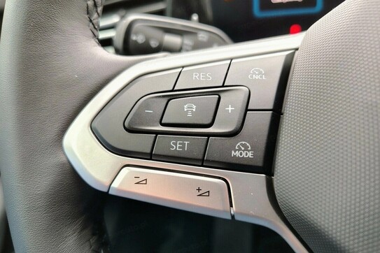 Volkswagen Passat Business Plus 1.5 TSI eHybrid DSG