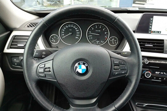 BMW Seria 3 Gran Turismo 320i GPF xDrive aut