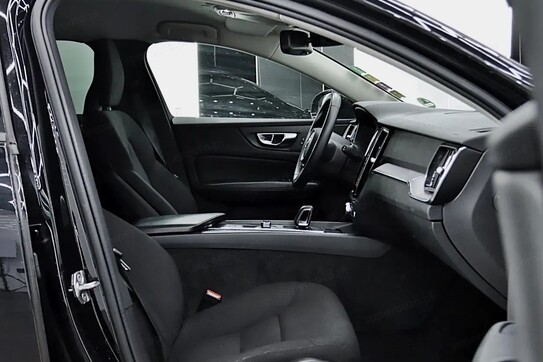 Volvo V60 B3 B R-Design aut