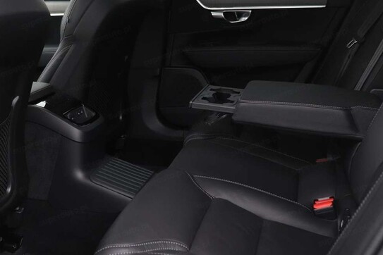 Volvo V90 T6 AWD Plug-In Hybrid Plus Dark