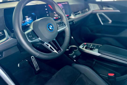 BMW iX2 eDrive20